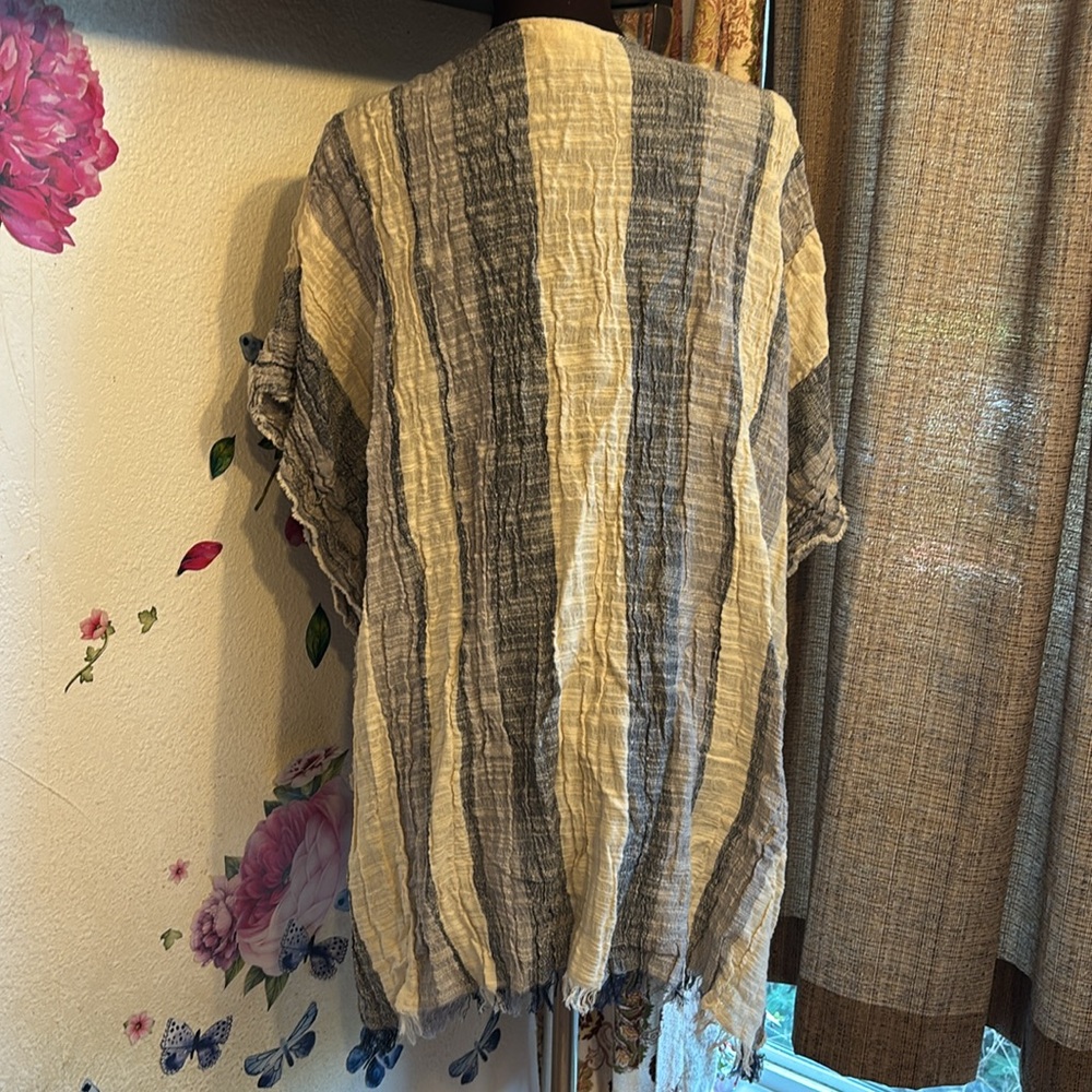 Universal Thread Gray And Cream Stripe Open Jacke… - image 4